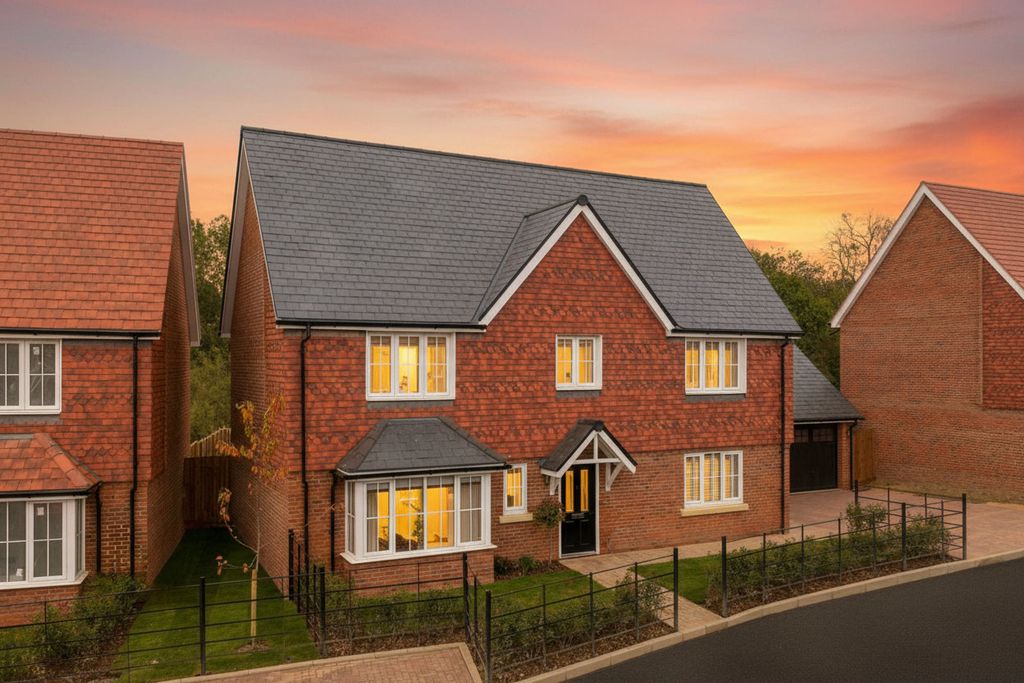 Property photo 1 of 32