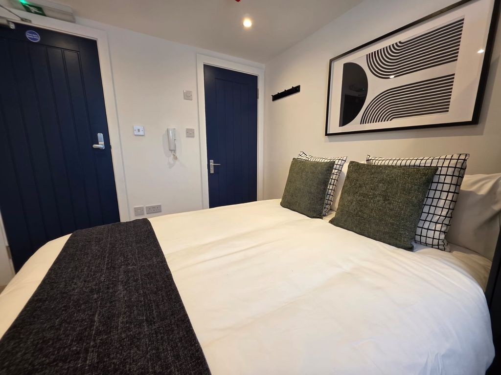 Property photo 2 of 15 38 Dale Road Room 5 (1).Jpeg