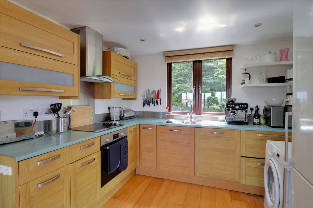 Property photo 3 of 23 Picture No. 14