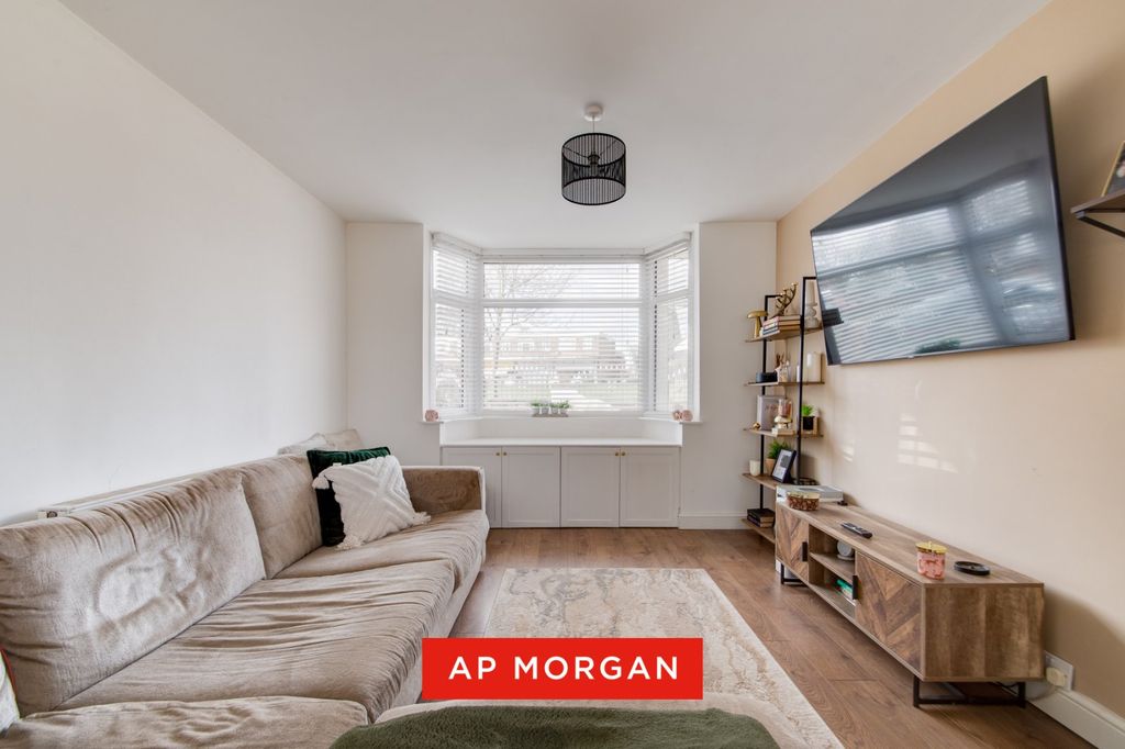 Property photo 2 of 16 Picture No. 09