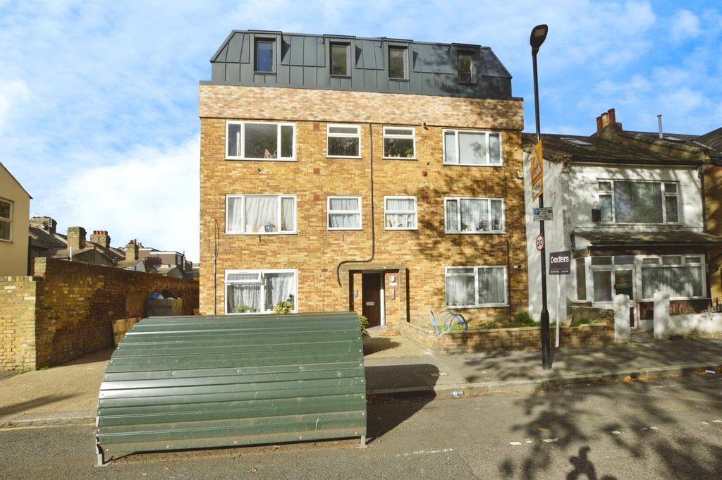 Property photo 2 of 13 Front (Exterior)