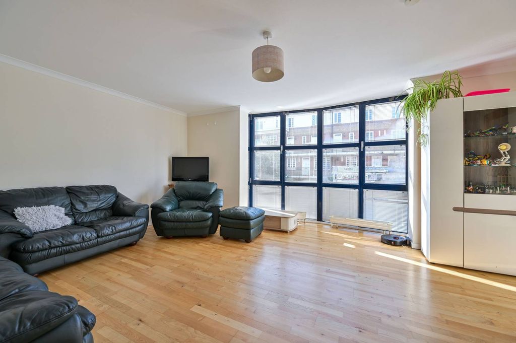 Property photo 1 of 10