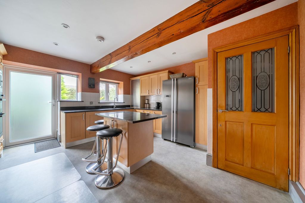 Property photo 2 of 16 Kitchen