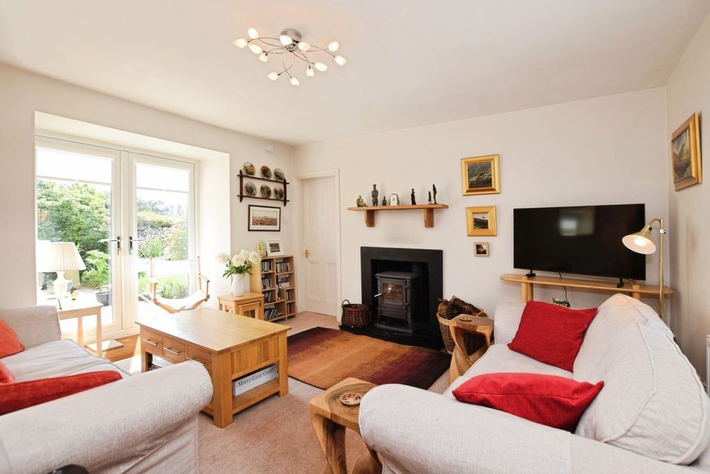 Property photo 2 of 19