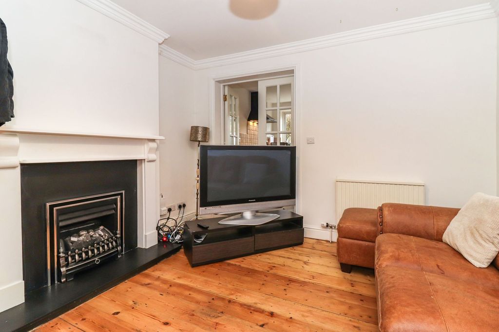 Property photo 2 of 16