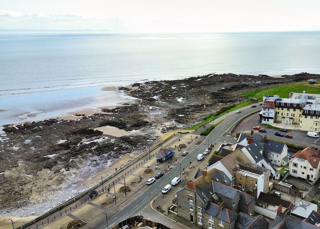 Property photo 3 of 19