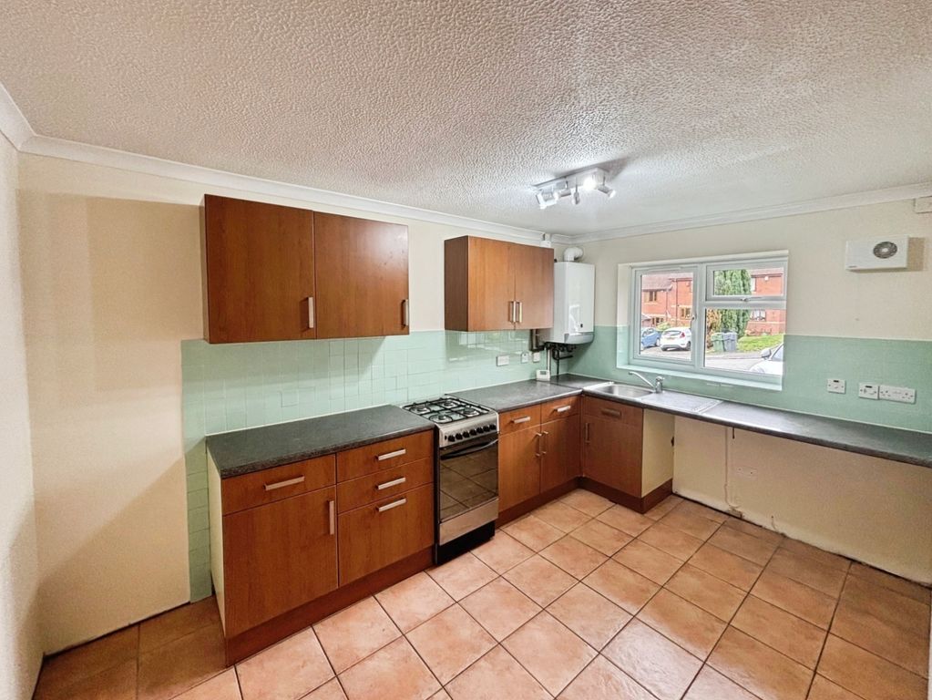 Property photo 2 of 8 Kitchen.Jpg
