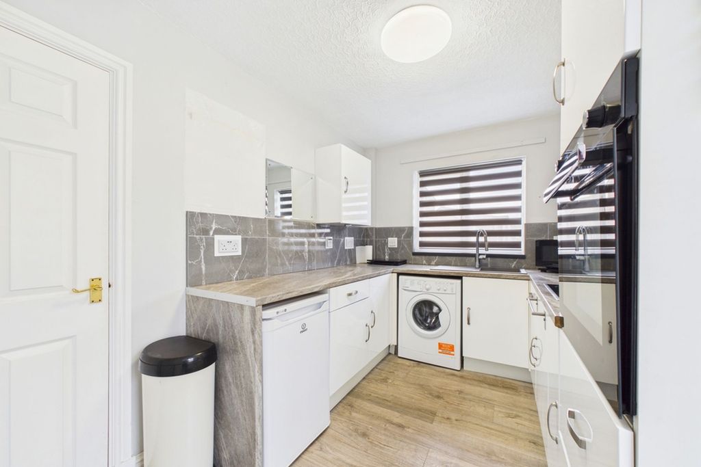 Property photo 3 of 15 Photo 12