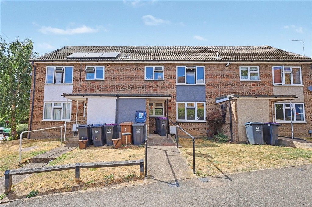 Property photo 1 of 5