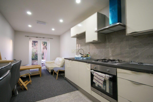 Property photo 3 of 4