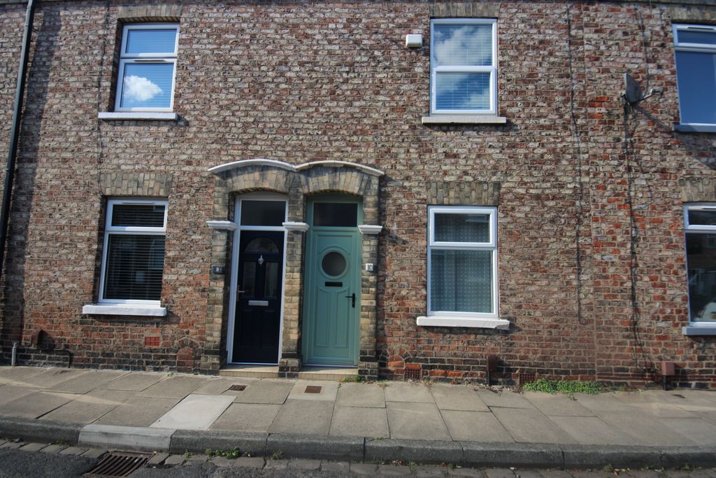 Property photo 1 of 8 Street View