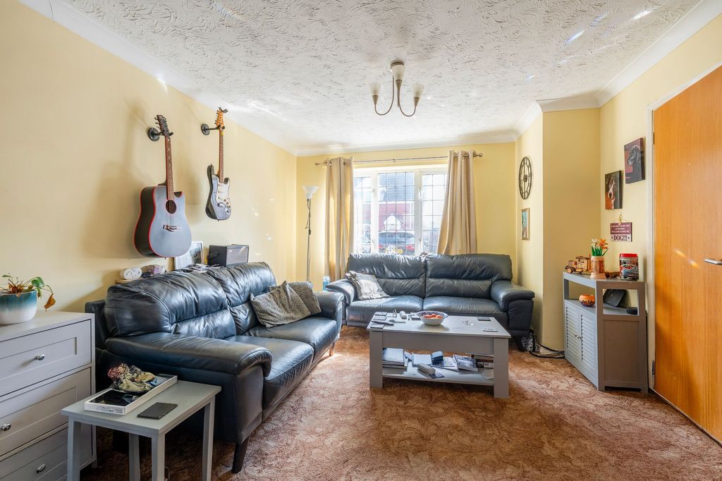 Property photo 3 of 15