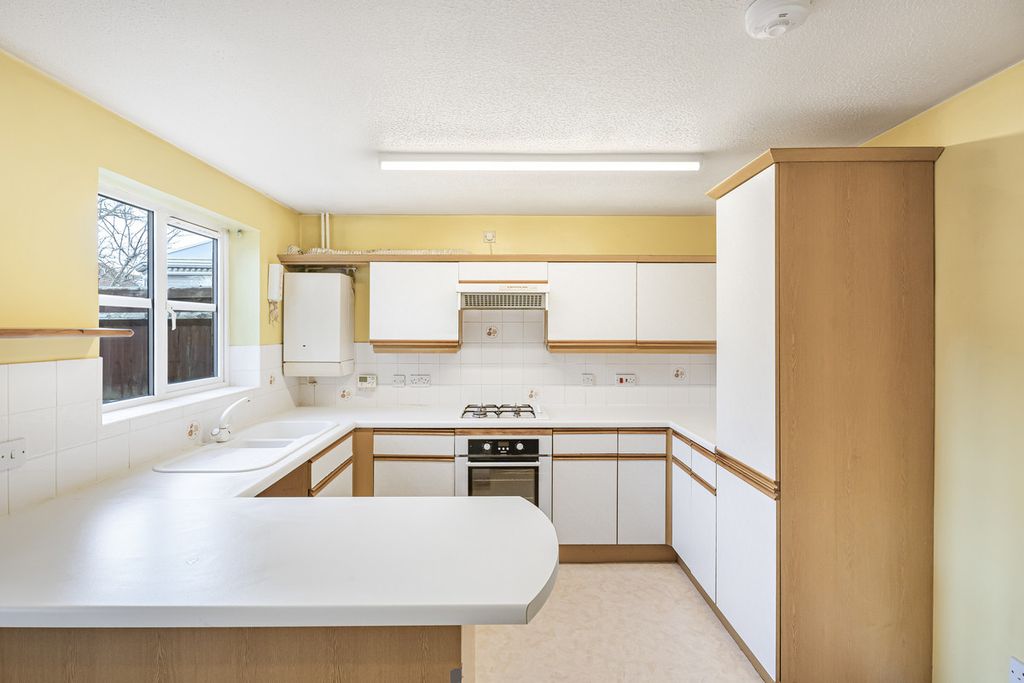 Property photo 3 of 19