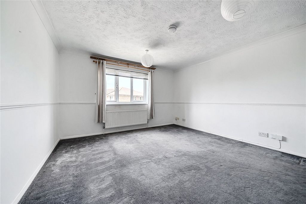 Property photo 3 of 8 Picture No. 02