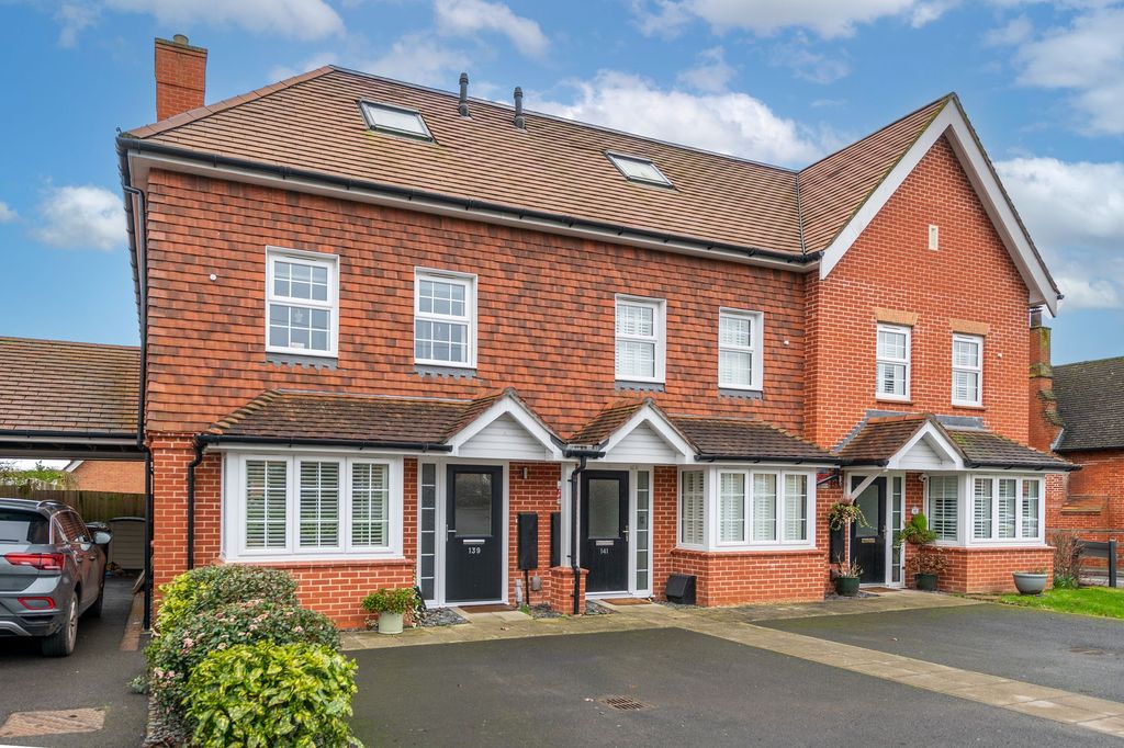 Property photo 1 of 18