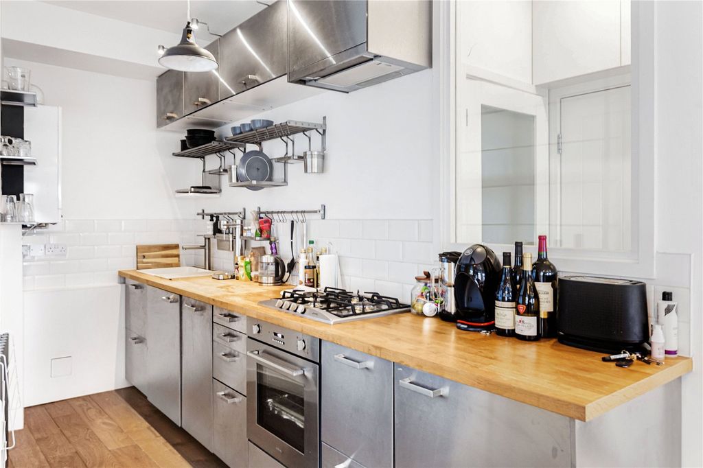 Property photo 2 of 15 Kitchen