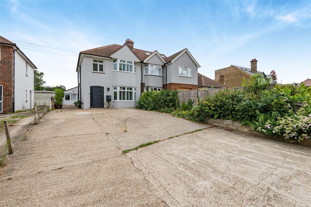 Property photo 1 of 23 8656984-Exterior13.Jpg