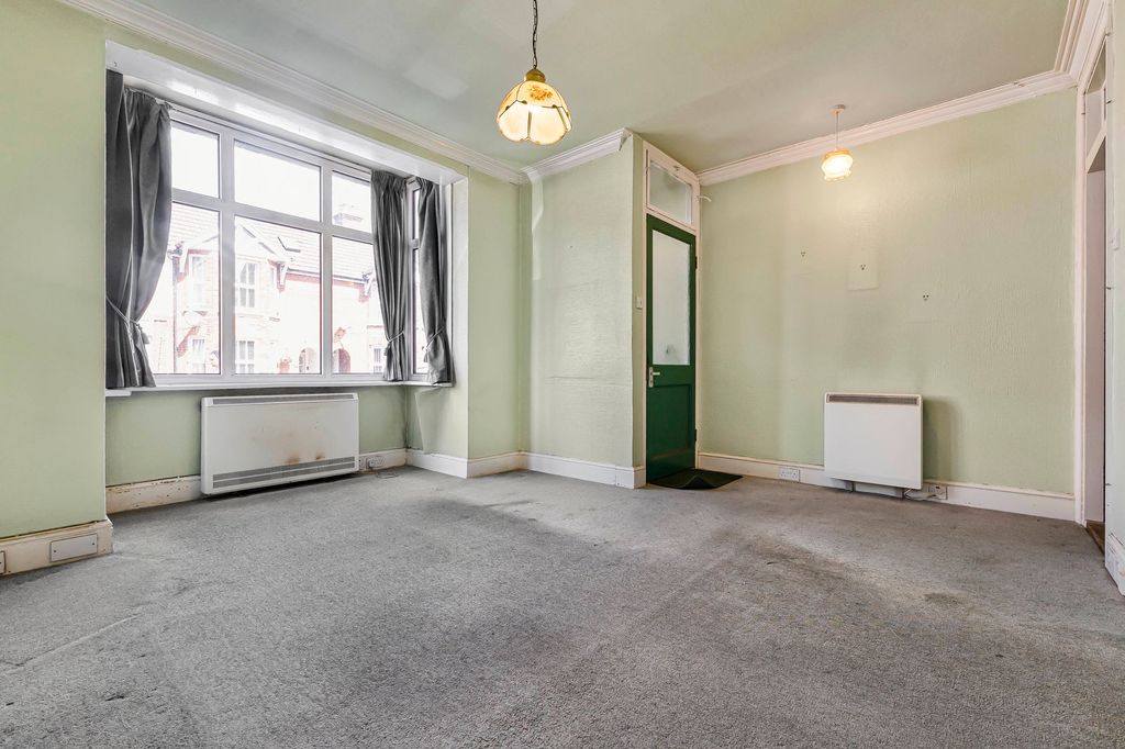 Property photo 2 of 48