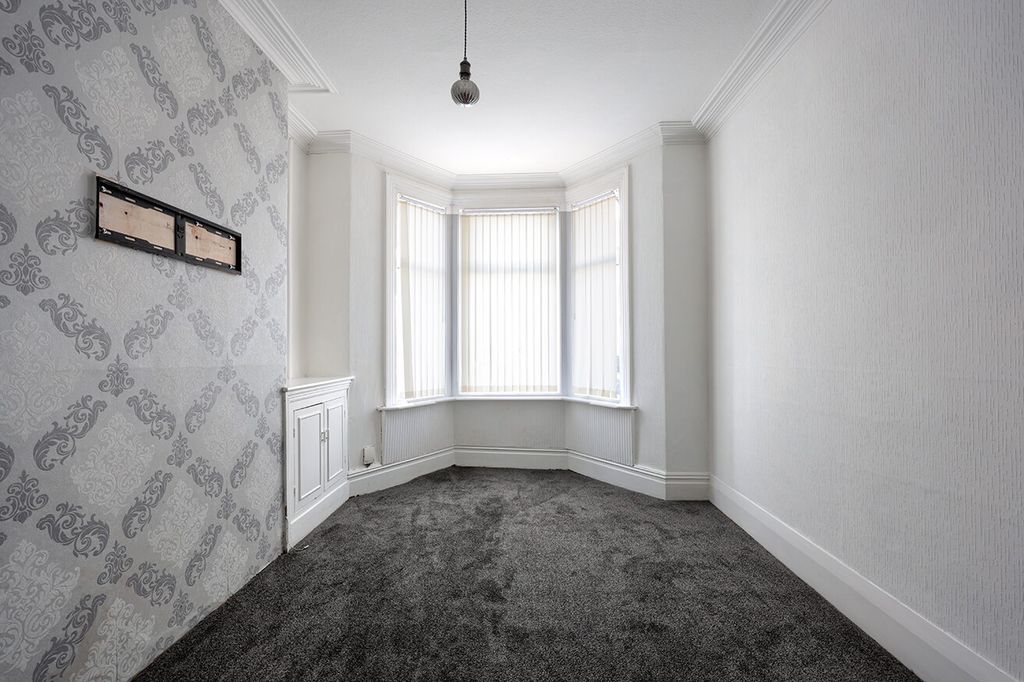 Property photo 2 of 9 3984892