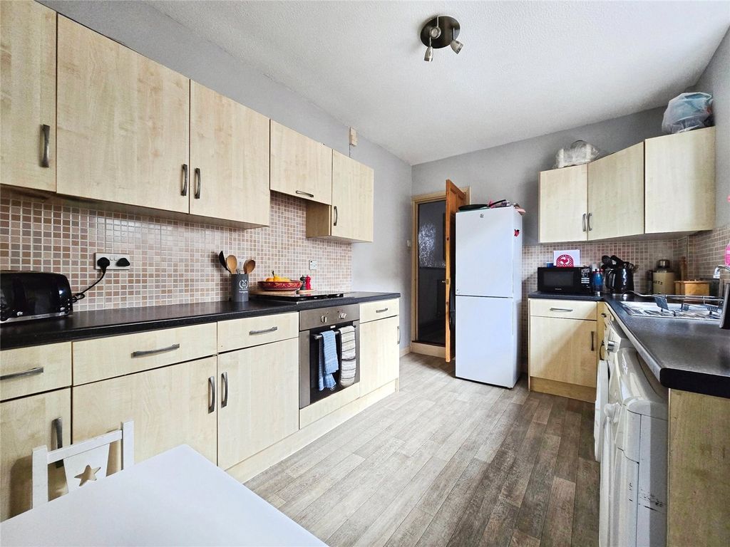 Property photo 1 of 11 Picture No. 15