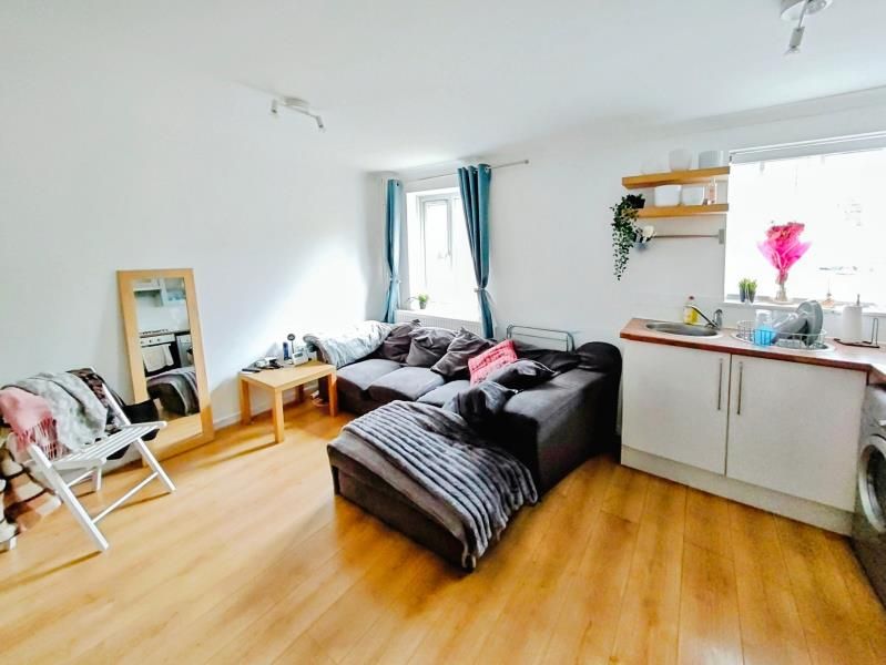 Property photo 2 of 6