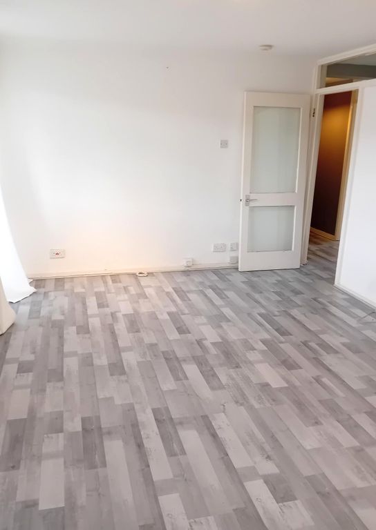 Property photo 1 of 3
