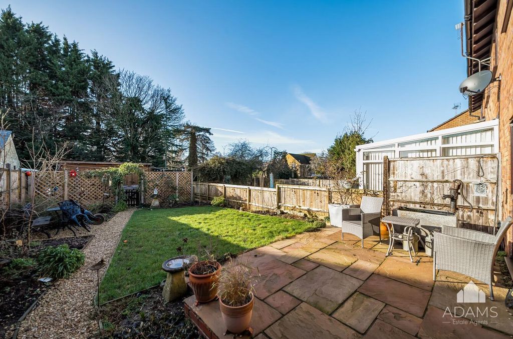 Property photo 2 of 18 Garden