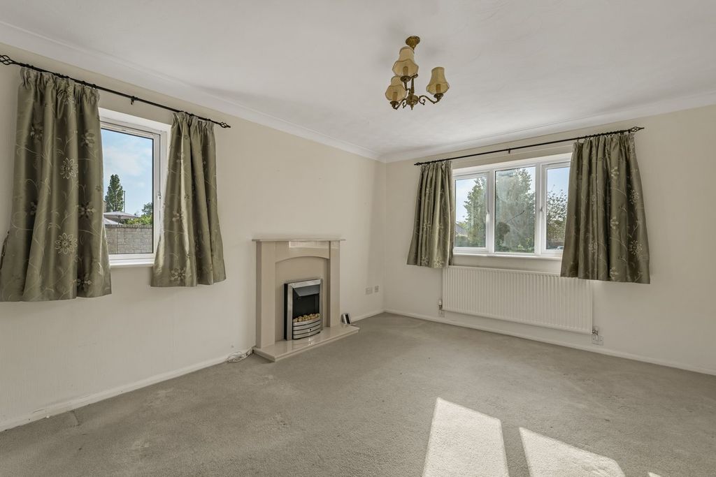 Property photo 3 of 14