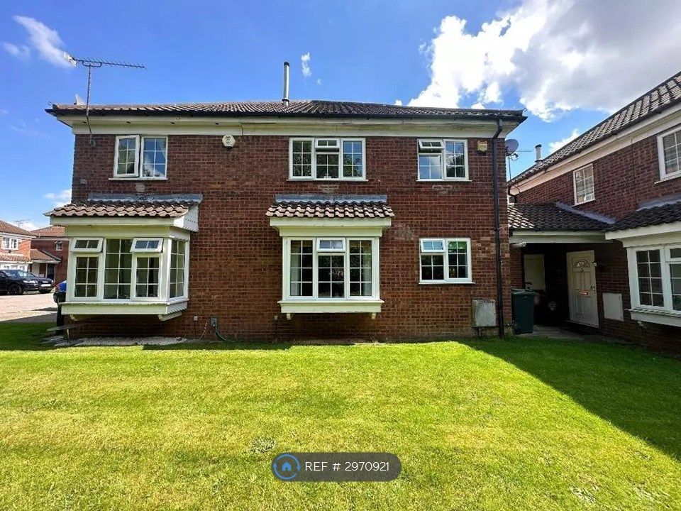 Property photo 1 of 12