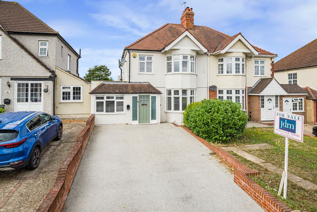 Property photo 1 of 33 Picture No. 32