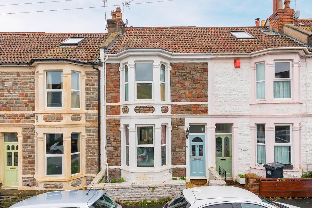 Property photo 2 of 31 6C3Rgk - External B.Jpg