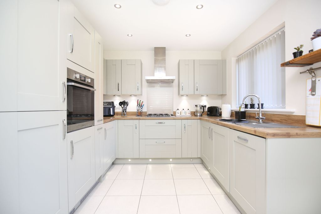 Property photo 3 of 19 Mw-7961