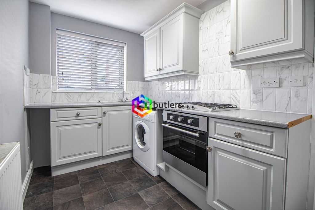 Property photo 3 of 13 Kitchen