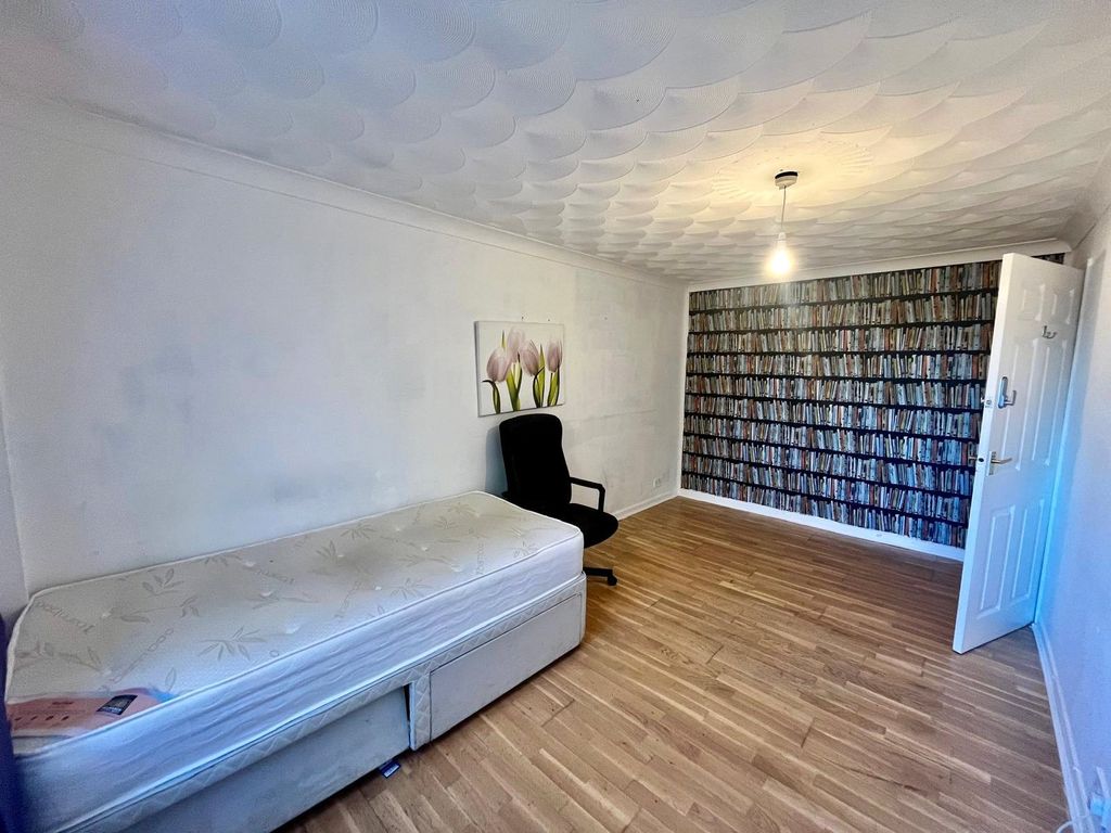 Property photo 2 of 15 Picture No. 02