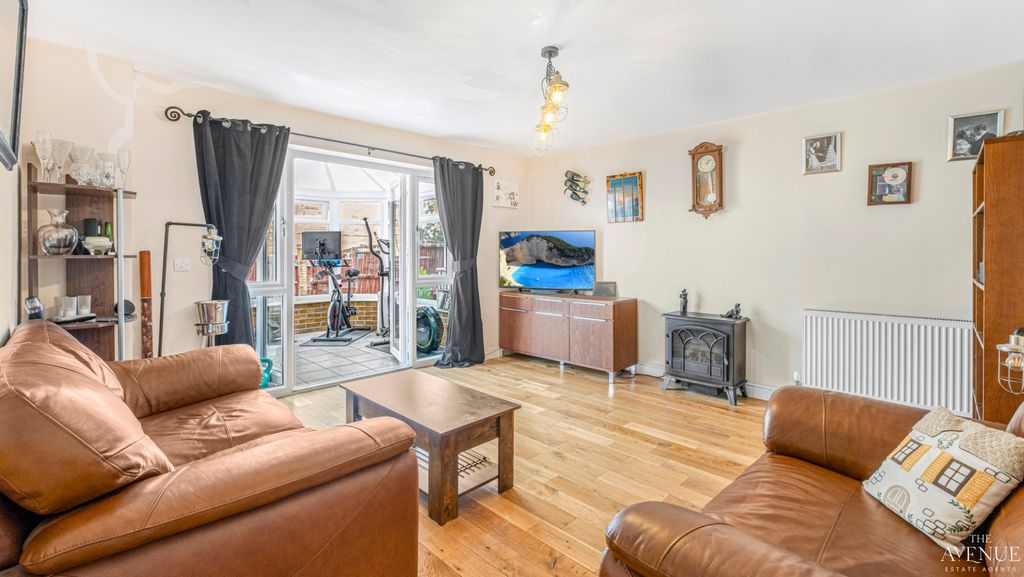 Property photo 2 of 28 5419622