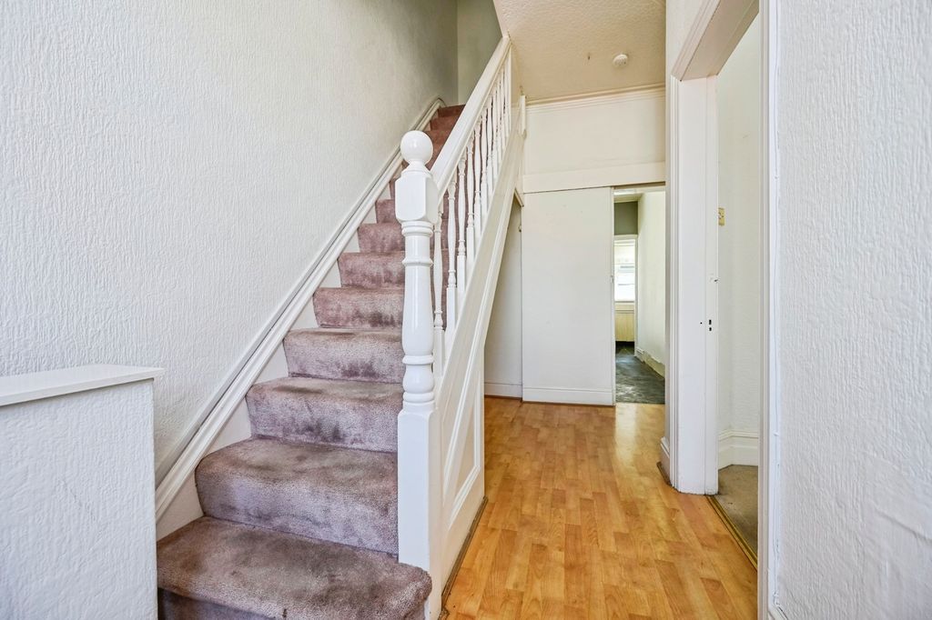 Property photo 2 of 15 Pbox-Img.Jpg