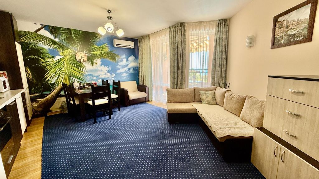 Property photo 2 of 12