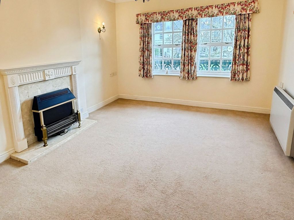 Property photo 2 of 20