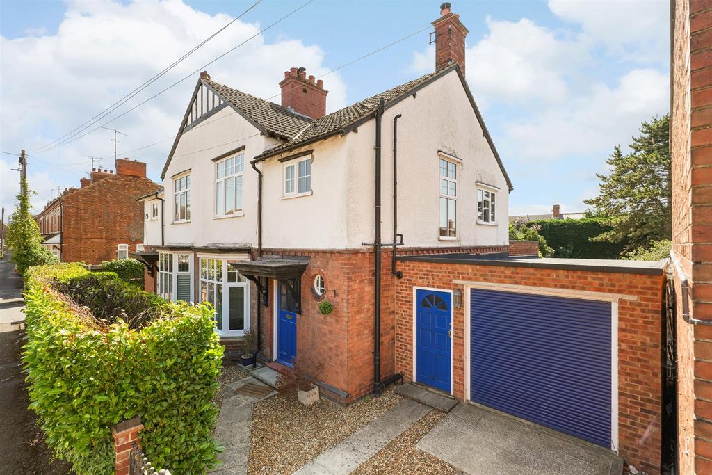Property photo 3 of 30