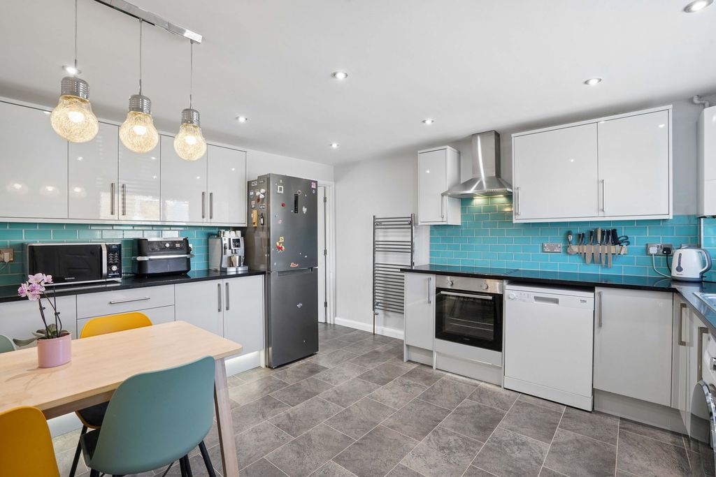 Property photo 2 of 15 Kitchen