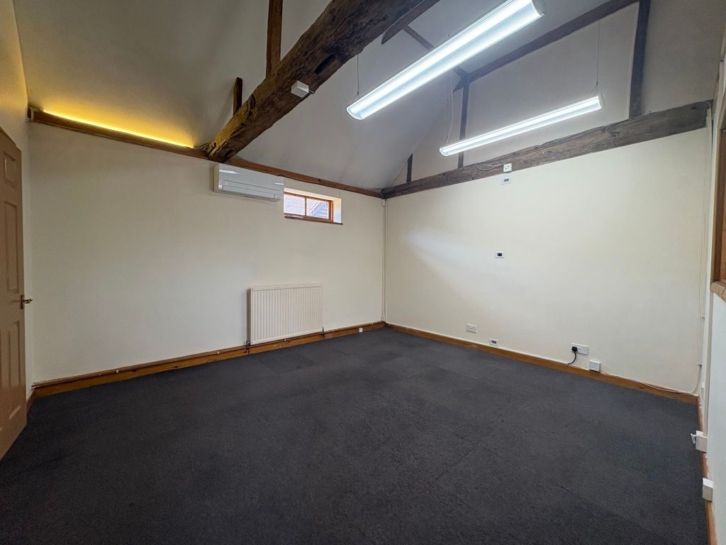 Property photo 3 of 7 Photo 4