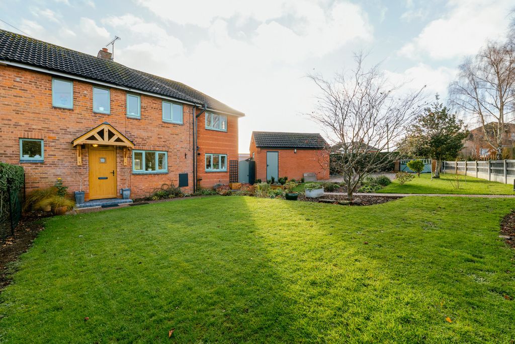 Property photo 1 of 29