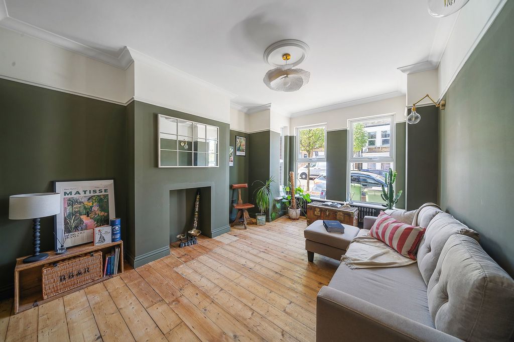 Property photo 2 of 21