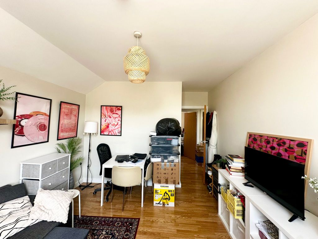 Property photo 3 of 18