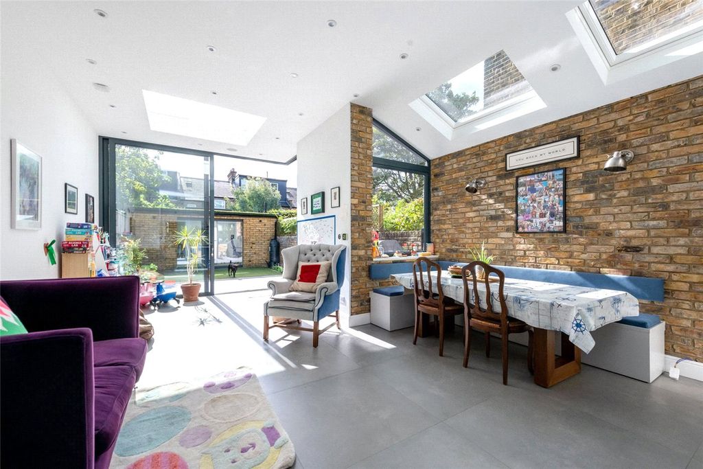 Property photo 3 of 12 Picture No. 06