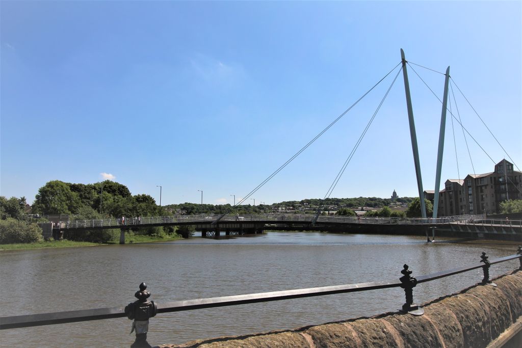 Property photo 2 of 8