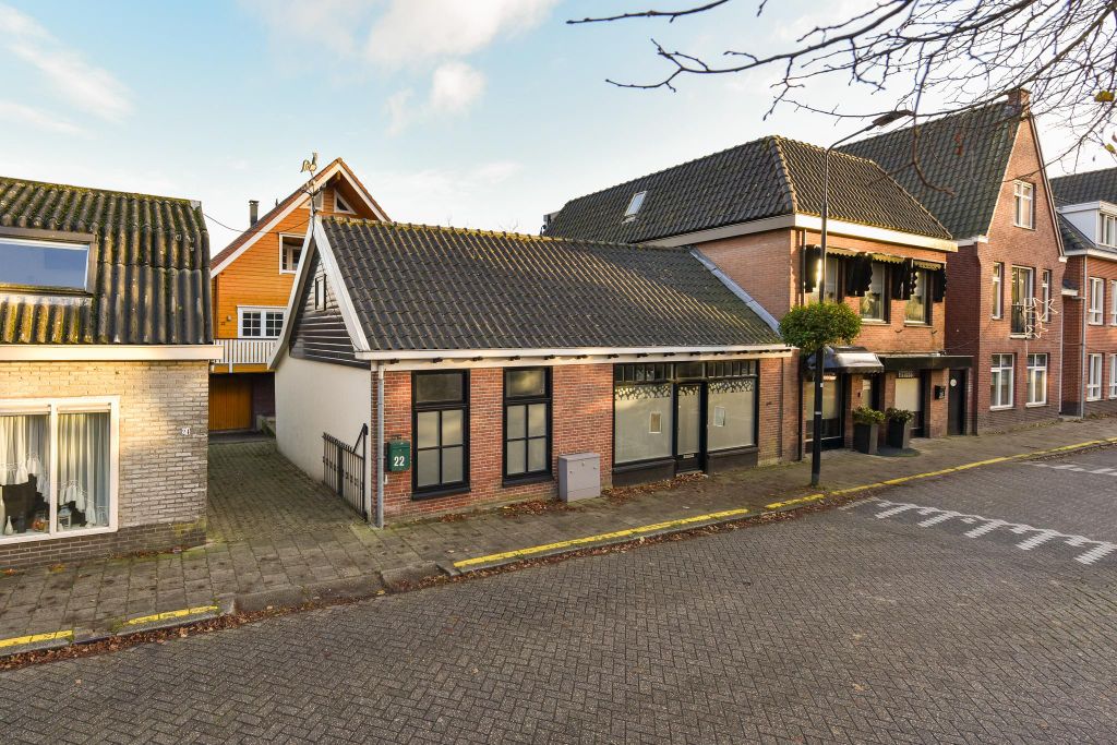 Property photo 2 of 47