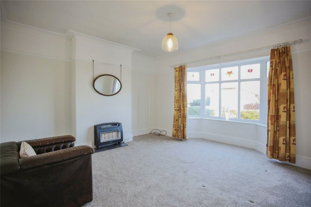 Property photo 3 of 21 Picture No. 06