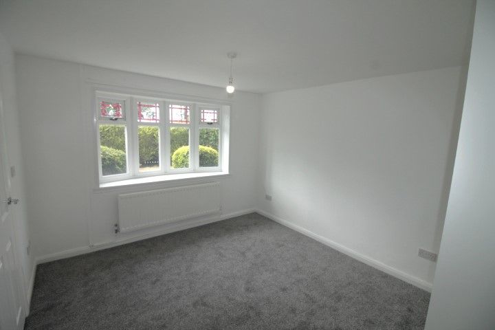 Property photo 3 of 11 Lounge