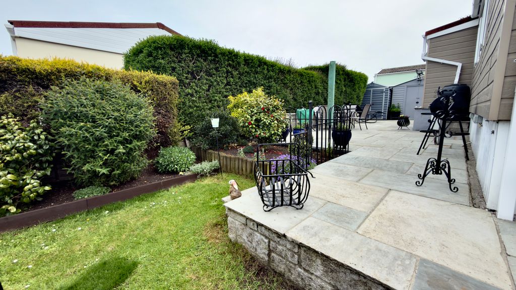 Property photo 3 of 22